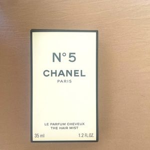 Chanel N5 perfume